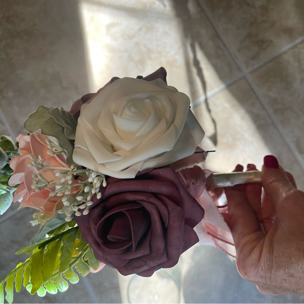 2 Wedding  Elegant Floral Arrangement with White and Dusty Rose and Mauve Roses